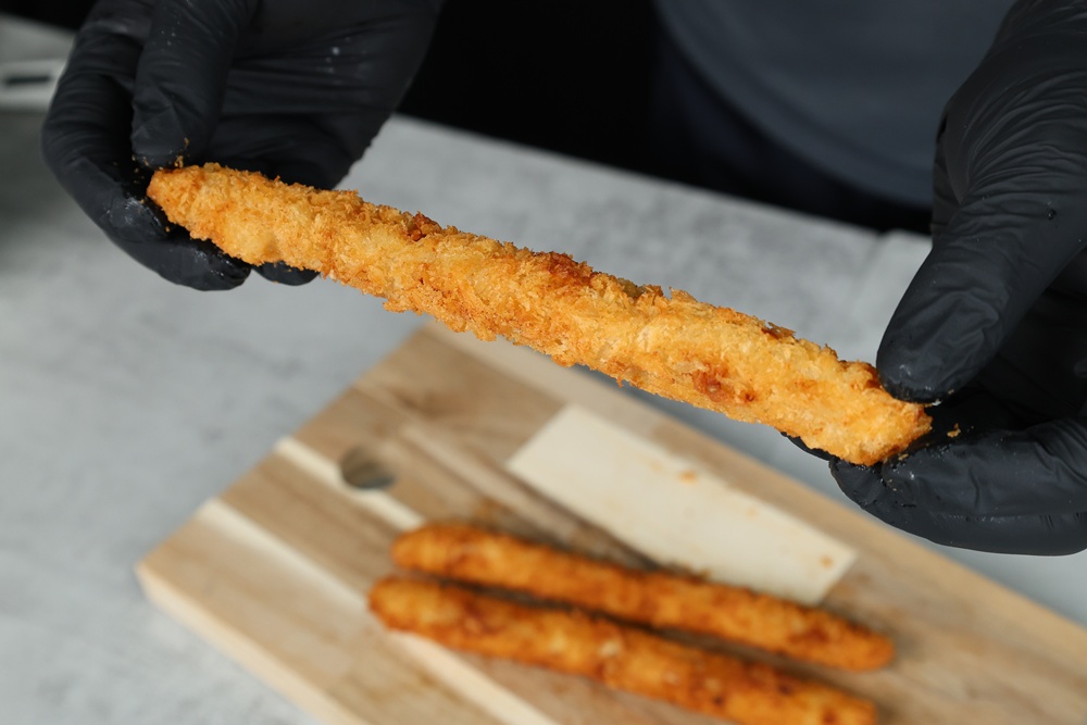 김밥용 돈까스 한줄입니다
