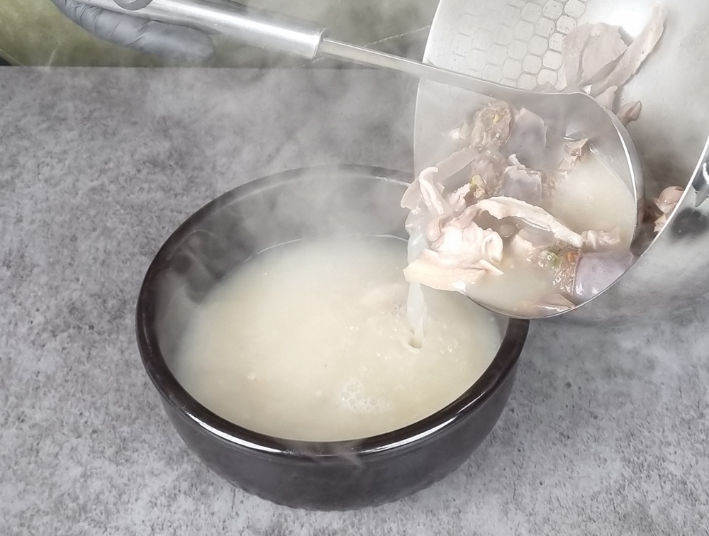 먹판사 순대국